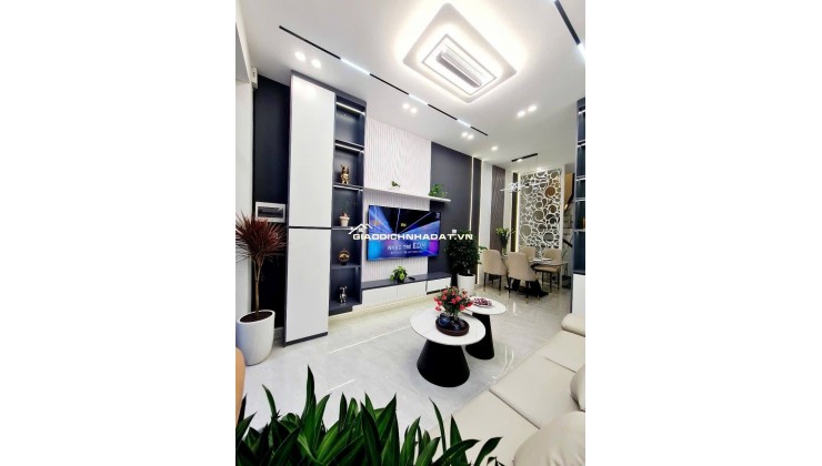 NHÀ MỚI VIP SIÊU HIẾM ĐỘI CẤN-BA ĐÌNH -39M2-4 Tầng-3,5MT-9,6 Tỷ