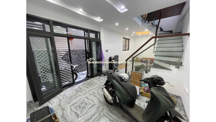 SIÊU ĐẸP ĐỘI CẤN- BA ĐÌNH,NGÕ RỘNG -42M2 x 5 Tầng,4 PN ĐỦ CÔNG NĂNG -CHỈ VIỆC VỀ Ở
