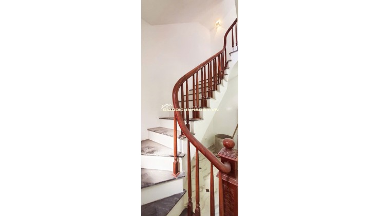 Bán nhà Hoàng Liệt - Hoàng Mai. DT 50m x 5 tầng. Lô góc, thang máy, ô tô, kinh doanh