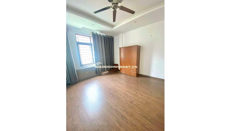 chủ cần tiền bán gấp nhà hoàng mai 30m2 5,6 tỷ có thương lượng
