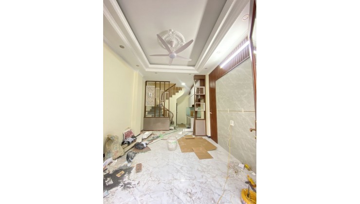 Bán nhà Nam Dư - Lĩnh Nam - Hoàng Mai, DT 30m x 5 tầng, Ô tô đỗ cửa
