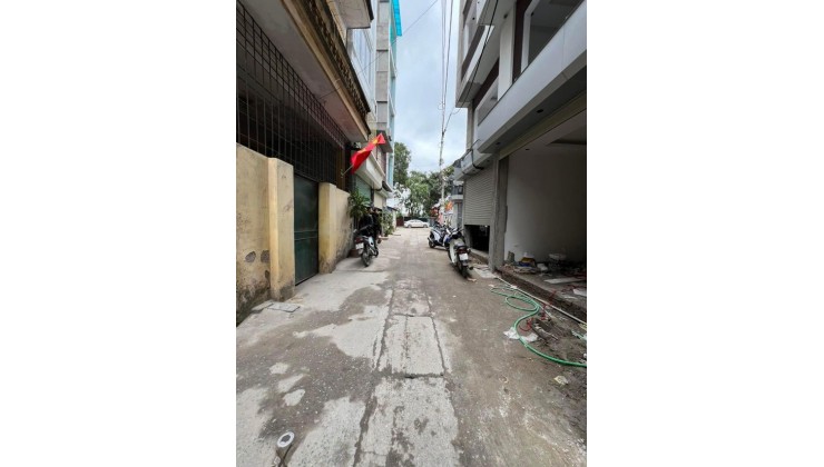 Bán nhà Hoàng Liệt - Hoàng Mai, DT 50m x 5 tầng. Ô tô đỗ cửa, thang máy, view hồ