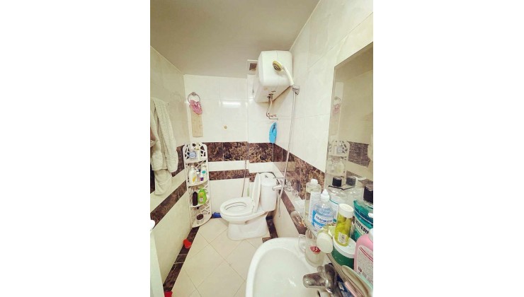 Bán nhà phố Nguyễn Chính - Hoàng Mai, DT 33m x 5 tầng, ngõ rộng, chỉ vài bước ra ô tô