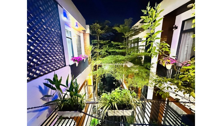 Nhà 3 tầng mới 100%, kiệt ô tô Trần Cao Vân, thiết kế hiện đại xanh mát