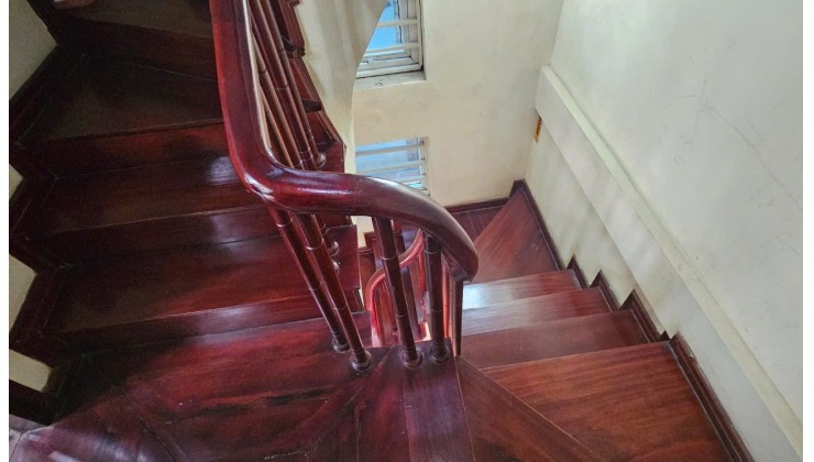 Bán nhà Xuân Đỉnh Lo Góc có chỗ để oto trong nhà