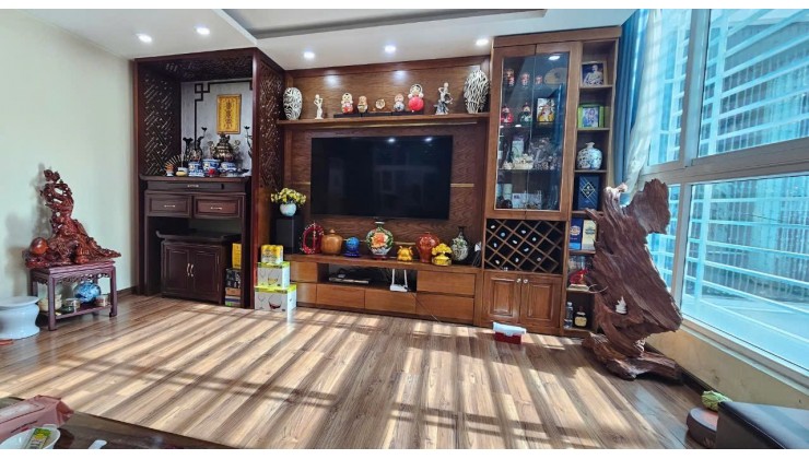 Bán nhà Xuân Đỉnh Lo Góc có chỗ để oto trong nhà