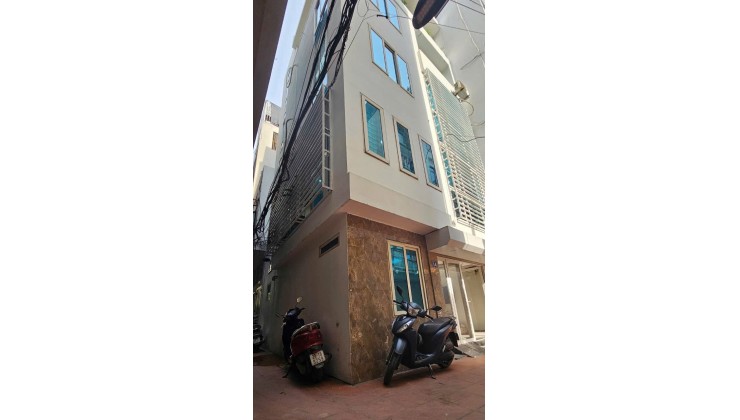 Bán nhà Xuân Đỉnh Lo Góc có chỗ để oto trong nhà