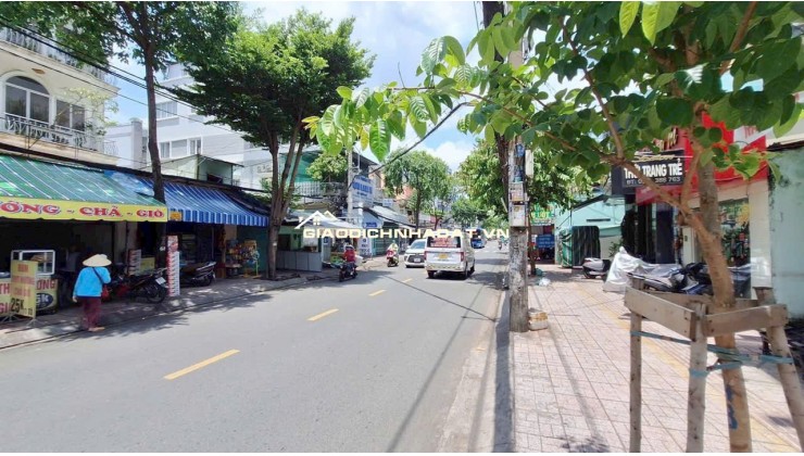 Bán nhà mặt phố Tân Hòa Đông, Q.6, 10 tỷ, sổ hồng