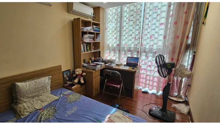 Bán nhà Xuân Đỉnh Lo Góc có chỗ để oto trong nhà