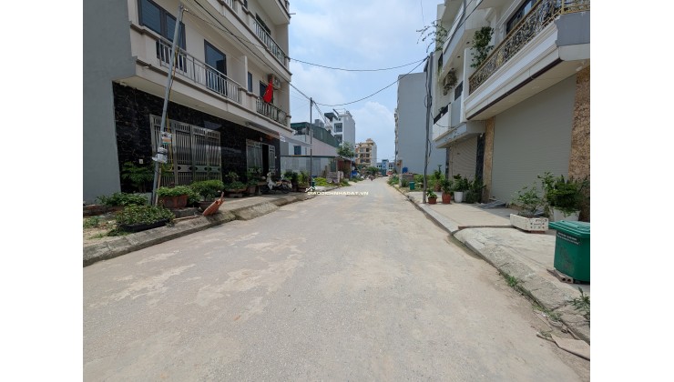ĐỈNH NÓC KỊCH TRẦN ĐẤT KIM CHUNG - 62M MẶT TIỀN VỈA HÈ, KINH DOANH 