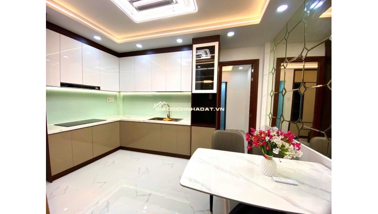 NHÀ ĐẸP BÙI VĂN BA - TRUNG TÂM Q7 - NHỈNH 6TỶ
