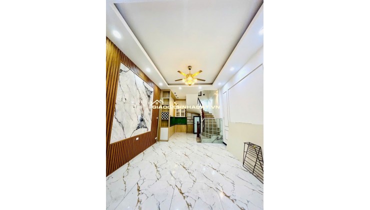 chủ cần tiền bán gấp nhà hoàng mai 30m2 5,6 tỷ có thương lượng