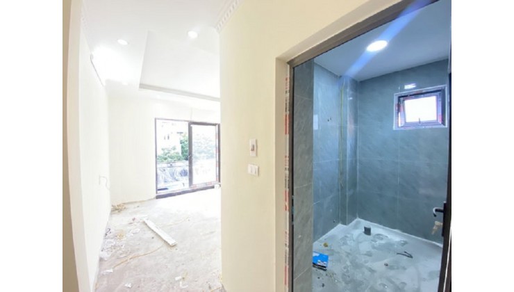Bán nhà Nam Dư - Lĩnh Nam - Hoàng Mai, DT 30m x 5 tầng, Ô tô đỗ cửa