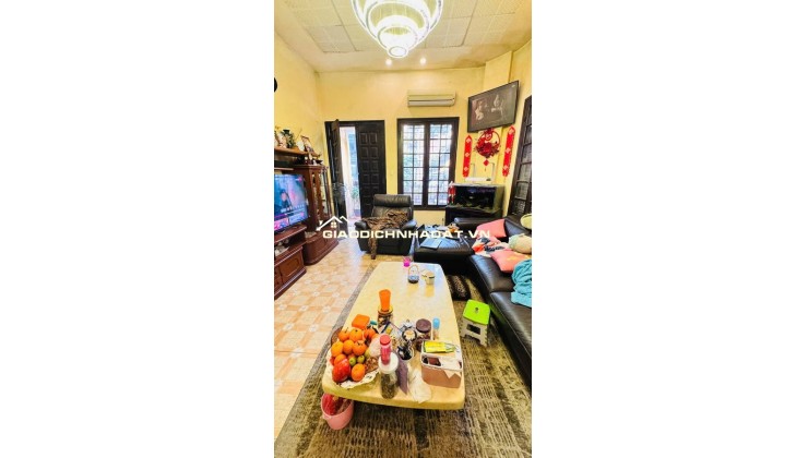 BÁN BIỆT THỰ MẶT PHỐ TRIỆU VIỆT VƯƠNG, HAI BÀ TRƯNG, 200M2 3 TẦNG GIÁ 42 TỶ- KINH DOANH ĐA DẠNG,0978834597