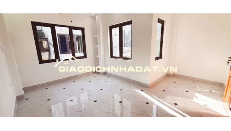 Bán nhà Hoàng Liệt - Hoàng Mai. DT 50m x 5 tầng. Lô góc, thang máy, ô tô, kinh doanh