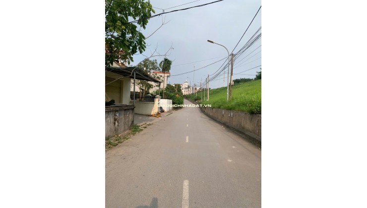 BÁN NHÀ ĐẸP ĐÔNG DƯ, GIA LÂM 4 TẦNG ĐƯỜNG Ô TÔ TRÁNH 33M2 GIÁ NHỈNH 4 TỶ GẦN VIN OCEAN PARK, CẦU THANH TRÌ