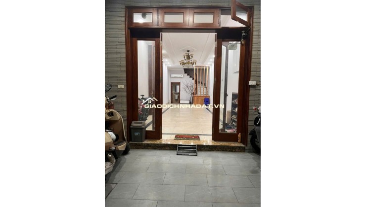 Bán nhà Tam Trinh 60m x 5 tầng. Nhà đẹp lung linh ở luôn, gần ô tô.