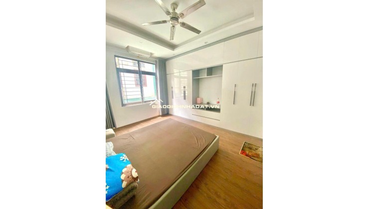 chủ cần tiền bán gấp nhà hoàng mai 30m2 5,6 tỷ có thương lượng