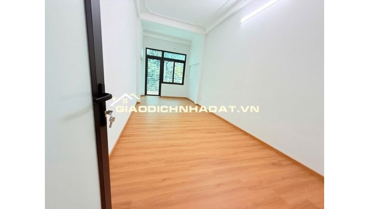 Lĩnh Nam - Hoàng Mai 50m x 4 tầng, trước nhà ô tô tránh, kinh doanh đỉnh, giá hợp lý