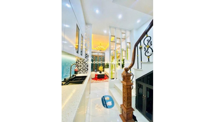 BÁN NHÀ  Quan Thổ 31m2,4 tầng  mặt tiền3.5 m 7.2 tỷ Đống Đa Hà Nội