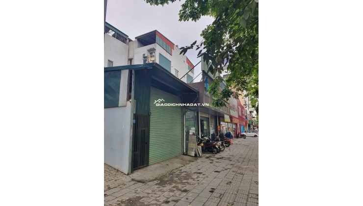 Đất Mặt phố Phạm Văn Đồng, 190m2, MT4,5m, 305 triệu/m2, vỉa hè, 0962996331