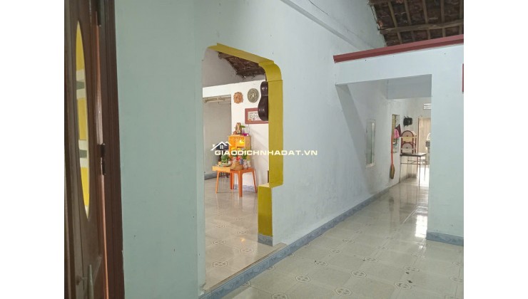 Bán căn nhà vườn có sân trước, sân sau rộng thoáng mát (Thôn Phú Ân, Hòa An, huyện Phú Hòa, Phú Yên)