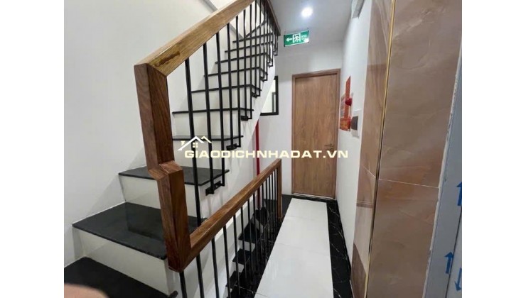 Bán Tòà Chung Cư Mini 60m2 7 Tầng 16 phòng khép kín
Giá 12,7 tỷ ngõ thông