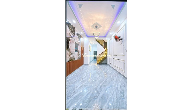 SÁT MẶT TIỀN ĐOÀN VĂN BƠ 
TRUNG TÂM Q4 
NGANG 3.4 DÀI 13.5 NỞ HẬU 4.5