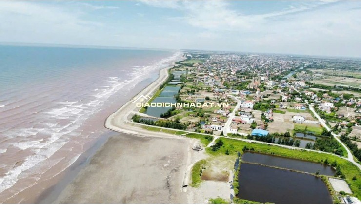 CHÍNH CHỦ CẦN BÁN GẤP 2  LÔ ĐẤT NỀN VEN BIỂN QUẤT LÂM,  SỔ ĐỎ TỪNG  LÔ, GIÁ HƠN 1 TỶ /LÔ