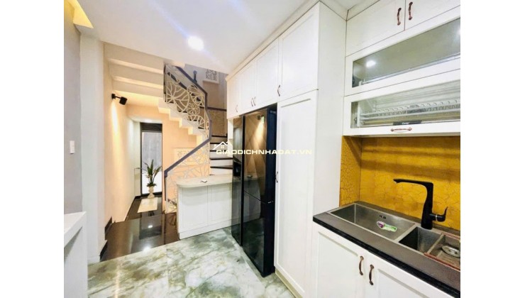 BÁN NHÀ HẺM CÁCH MẠNG THÁNG 8 P15Q10 - 4 TẦNG - CHỈ 9,2 TỶ. LH:0908728638