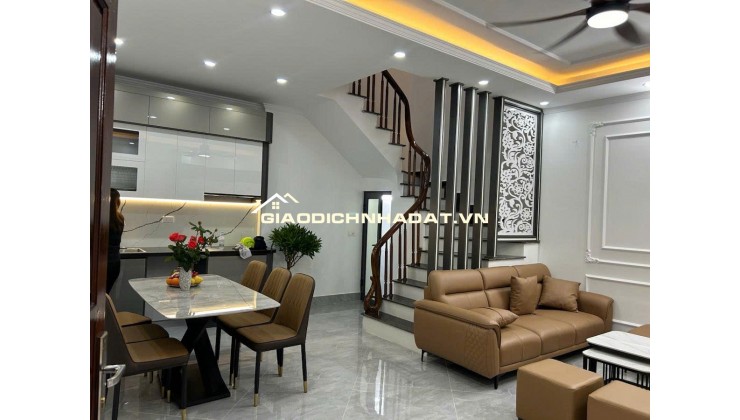 QUAN NHÂN PHÂN LÔ OTO TRÁNH, KINH DOANH, VIEW HỒ ĐIỀU HOÀ, 40M 5 TẦNG, MẶT TIỀN 4.5M GIÁ 11,5 TỶ