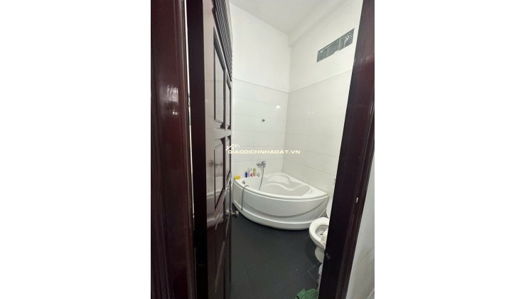 MẶT TIỀN KINH DOANH ĐƯỜNG 33m SÂN BAY ĐÀ NẴNG 300m2 sử dụng CHỈ 11 TỶ NHỈNH
