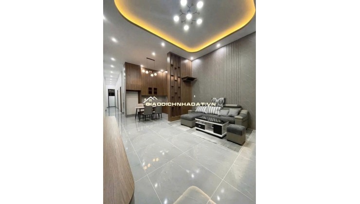 KÈO THƠM!!! Xuất hiện căn cấp 4 hoàn thiện với diện tích quá đẹp 4.5x23m  - Sổ riêng thổ cư !