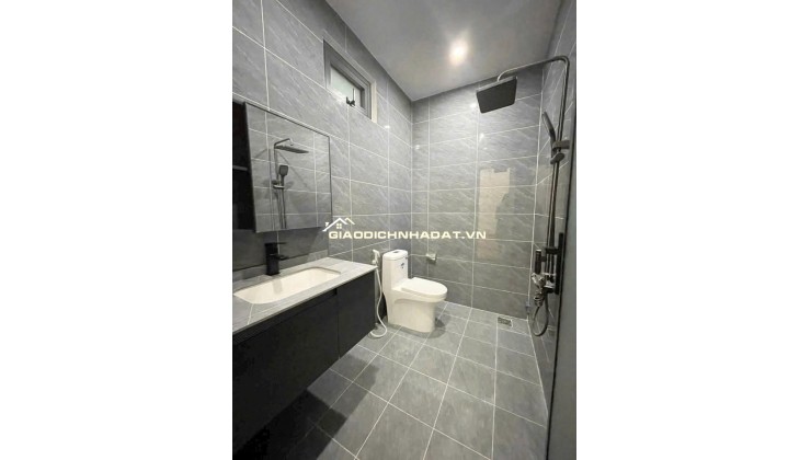 KÈO THƠM!!! Xuất hiện căn cấp 4 hoàn thiện với diện tích quá đẹp 4.5x23m  - Sổ riêng thổ cư !