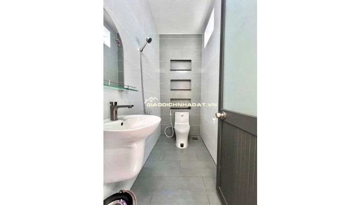 Chính chủ bán gấp căn nhà cấp 4 xây mới Gần Nhà Hàng Tiệc Cưới Vạn Phước Center, Cây xăng Bửu Long