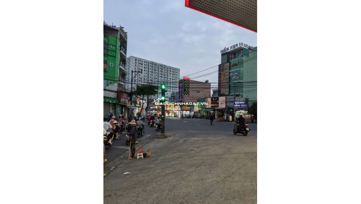 Bán nhà MTKD Bình Long 4x27m.  Nhà 1 lầu ok. Giá 14.8 Tỷ, Tân Phú, Khu kinh doanh xầm uất.
