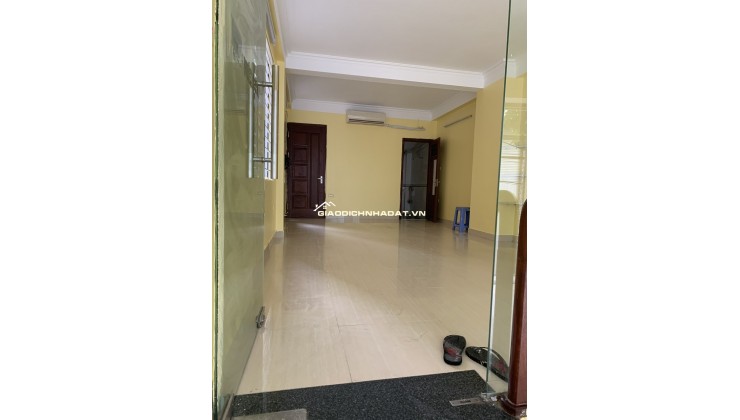 Cho thuê văn phòng tầng 1- 40 m2 tại Mễ Trì Thượng, đường ô tô tránh