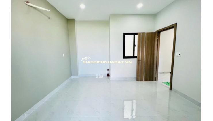 Bán nhà  gần Phú Mỹ Hưng,Huỳnh Tấn Phát,Phú Thuận,Quận 7, giá chỉ 3,95 tỷ.gọi ngay 0849131413 xem nhà