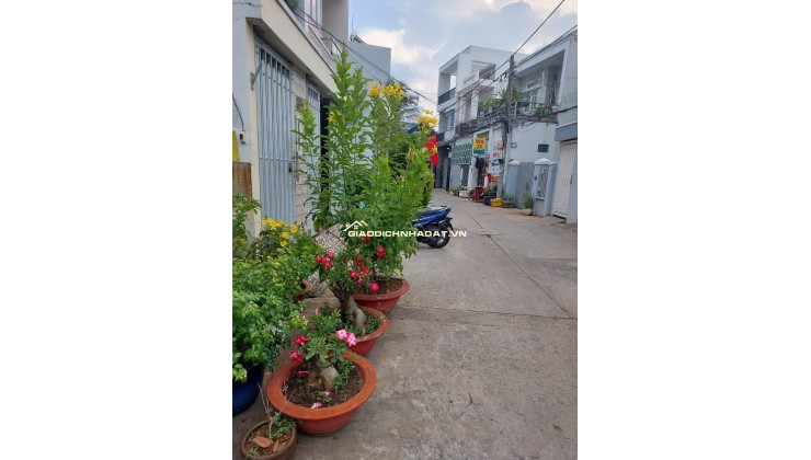 Bán nhà  gần Phú Mỹ Hưng,Huỳnh Tấn Phát,Phú Thuận,Quận 7, giá chỉ 3,95 tỷ.gọi ngay 0849131413 xem nhà