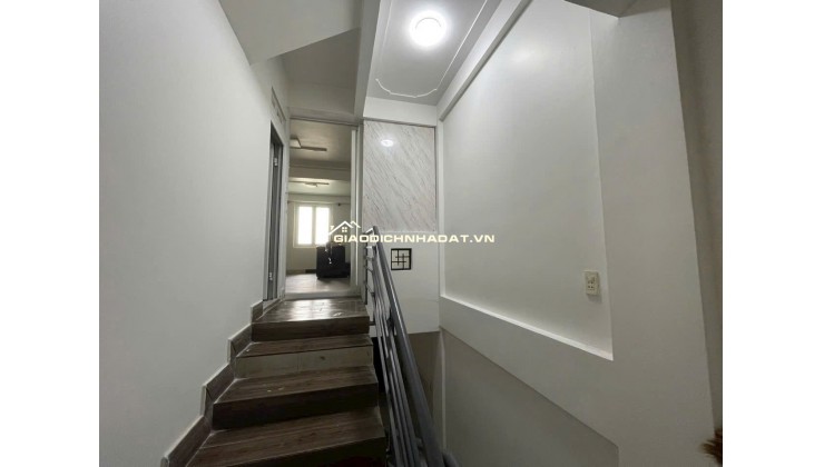 Cho thuê nhà 6 phòng ngủ mặt tiền Nguyễn Thị Nghĩa P2 - Đà Lạt - giá 25tr