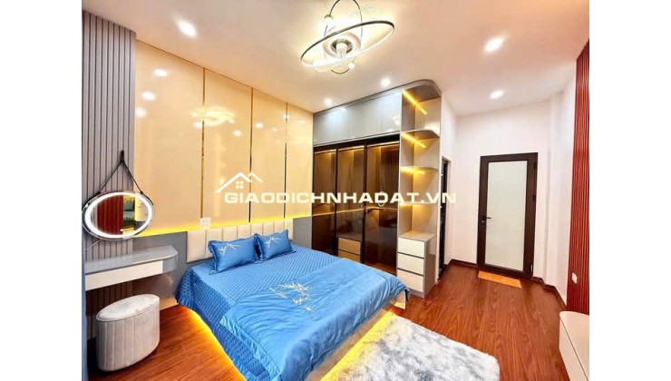 Chính chủ cần bán gấp nhà Hoàng Văn Thái 50m giá 13 tỷ khu phân lô quân đội , ô tô tránh