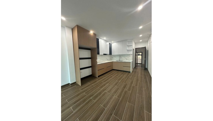 NHÀ VỊ TRÍ CỰC ĐẸP SÁT NGAY XUÂN LA-TÂY HỒ. 50M2 X 6 TẦNG, SỔ ĐỎ, 14.8 TỶ. LH:0979192933.