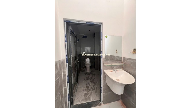 CHỈ HƠN TỶ THÔI CÓ NGAY CĂN NHÀ MỚI XÂY SHR THỔ CƯ NGAY GẦN BỬU LONG