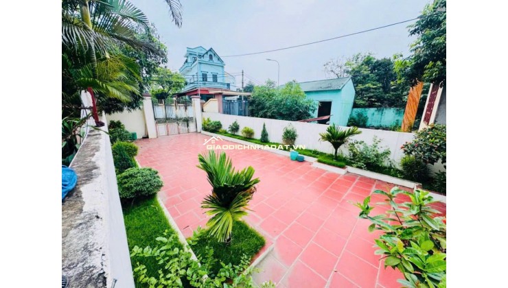 Bán đất tặng nhà tại Đông Yên. 165m full thổ cư