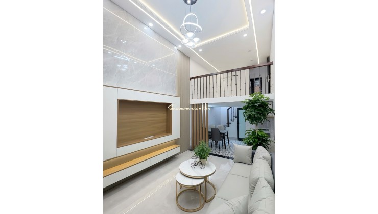 Nhà đẹp hai mặt ngõ Tôn Đức Thắng, 30m2, 6.1 tỷ, nhà xây tâm huyết, thiết kế hiện đại, khu vực trung tâm nhiều tiện tích.
