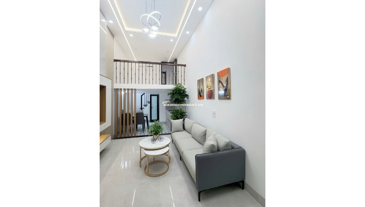 Nhà đẹp hai mặt ngõ Tôn Đức Thắng, 30m2, 6.1 tỷ, nhà xây tâm huyết, thiết kế hiện đại, khu vực trung tâm nhiều tiện tích.