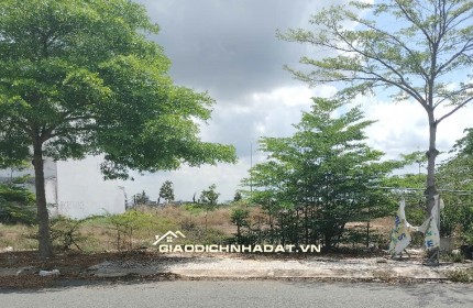 BÁN ĐẤT 105m² – GIÁ 1 TỶ 815 TRIỆU – NẰM TRƯỚC TRUNG TÂM THƯƠNG MẠI, TRƯỜNG HỌC, BỆNH VIỆN QUỐC TẾ!