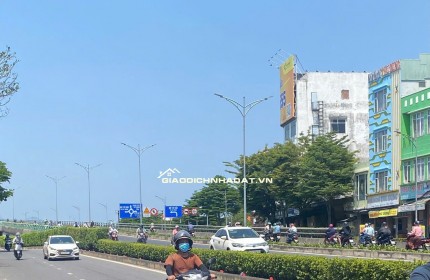 MẶT TIỀN TÔN ĐỨC THẮNG SÁT BẾN XE TRUNG TÂM. DT : 100m2
