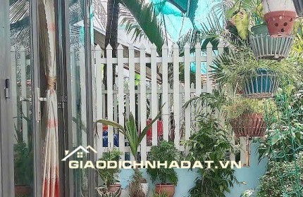 Bán nhà 3 tầng Tttp Biển Nha Trang tại hẻm Mai Xuân Thưởng , P. Vĩnh Hải ,Nha Trang , Khánh Hoà