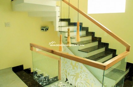 Chủ cần bán nhà Quận 10 p14 đường 3/2